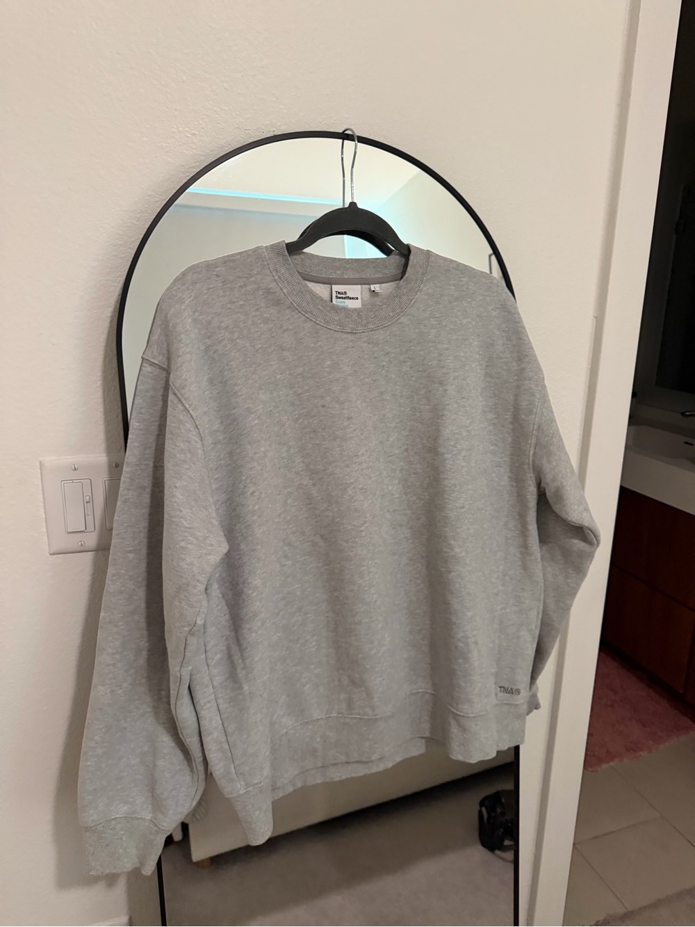 TNA Sweatfleece Crewneck Sweatshirt in Gray Size Medium Like New